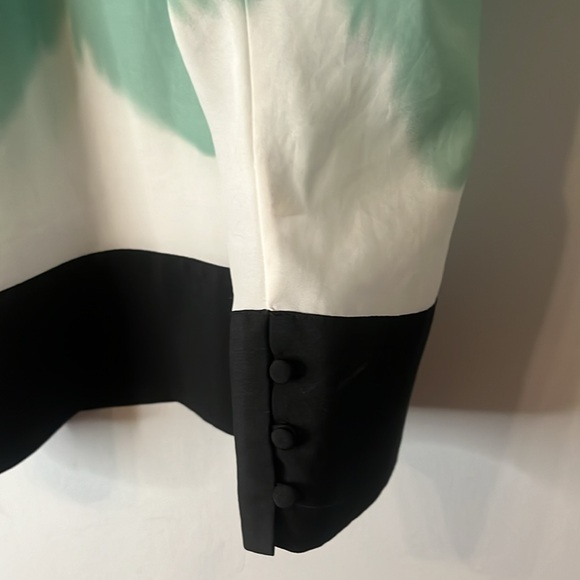 Madison Blouse Dolman Sleeves Cut Out Shoulder With Tie Gorgeous! Size Medium - Picture 5 of 11